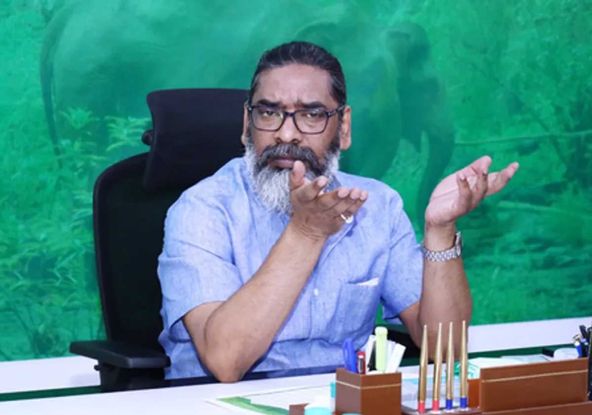 झारखंड के सीएम ने पेयजल संकट से निपटने और जंगलों की आग पर नियंत्रण के दिए निर्देश झारखंड के सीएम ने पेयजल संकट से निपटने और जंगलों की आग पर नियंत्रण के दिए निर्देश